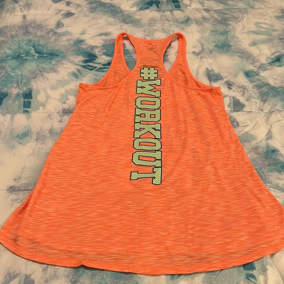 Workout tank - Picture 4 of 4